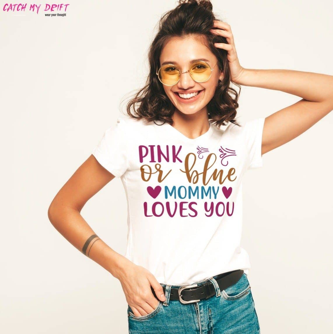 Pink or Blue Mommy Loves You Special T Shirt for Women - Catch My Drift India  clothing, expecting mom, female, made in india, mom, parents, pregnancy, pregnant, shirt, t shirt, tshirt